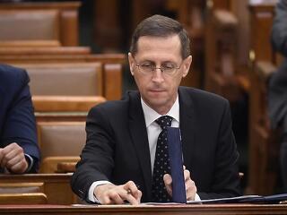 Varga Mihályt pihenőre küldték, munkahelyét megszűntetik