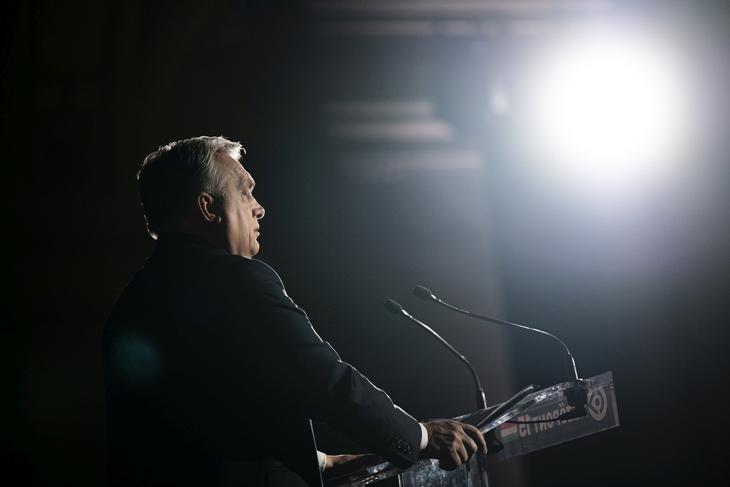 Orbán Viktor miniszterelnök beszédet mond a Nézőpont Intézet alapításának 15. évfordulója alkalmából tartott ünnepi rendezvényen a Szépművészeti Múzeumban 2021. november 24-én. MTI/Miniszterelnöki Sajtóiroda/Benko Vivien Cher
