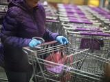 Új szabályt vezethetnek be a magyar boltokban