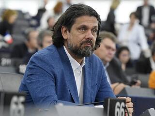 Deutsch Tamás a Fidesz szégyenpadjára kerülhetne a bakijával
