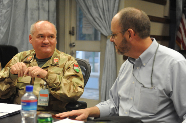 Hende Csaba még honvédelmi miniszterként, 2010-ben