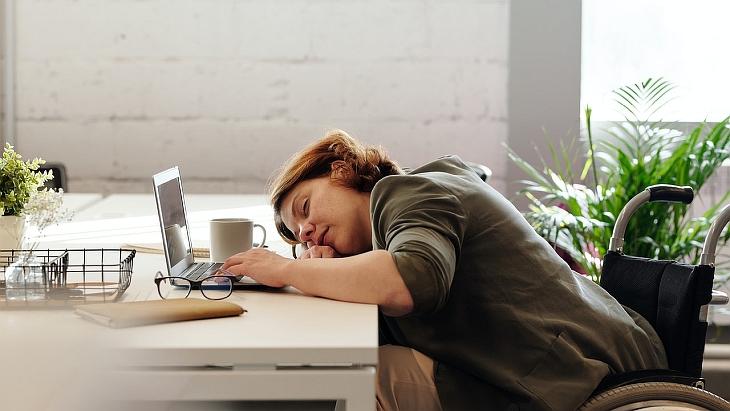 A munkaheylen való alvás nem megoldás!