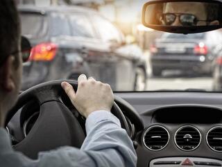 Két ország is van a régióban, ahol olcsóbb a tankolás, mint Magyarországon