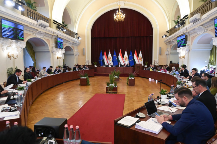  Fővárosi Közgyűlés ülése a Városháza dísztermében 2025. január 29-én