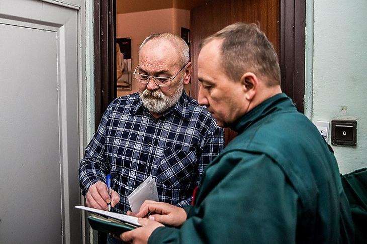 Frissitve Minden Nyugdijas 9000 Forintos Rezsiutalvanyt Kap Szeptember Vegeig Mfor Hu