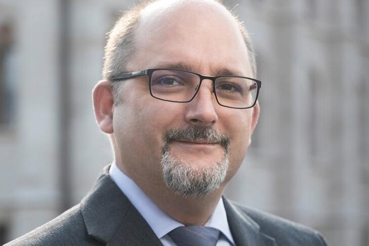 Csárdi Antal egyéni választókerületben győzte le fideszes ellenfelét, így lett parlamenti képviselő