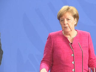 Merkel nagy bajban van, rosszul jöttek ki a bajor választásból