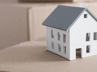 Lakáshitel, személyi hitel: hatalmas rekordok születtek a bankoknál