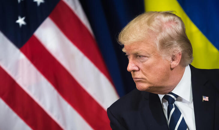 Donald Trump háborús törekvéseinek vetnének gátat
