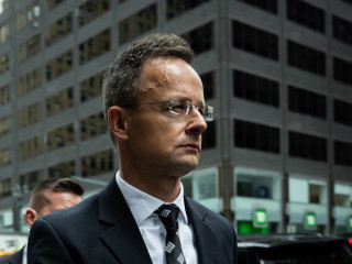 Szijjártó Péter külgazdasági és külügyminiszter aktív úton jár