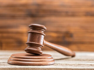 Nepáli vendégmunkások papírjaival trükköztek, most korrupció miatt nyomoznak utánuk