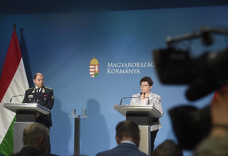 Lakatos Tibor rendőr ezredes: most is fontos a rendőri jelenlét. Fotó: mfor.hu