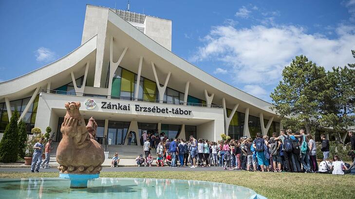  Eddig az állami támogatásból dotálták az Erzsébet táborokat. De mi lesz a kormányváltás után?