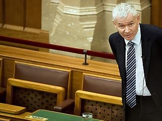 Polt Pétert jelöli Áder ismételten