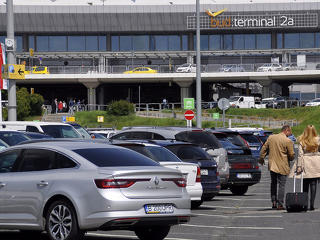 A NER kedvenc biztonsági cégeinek is jól jöhet, ha az Orbán-kormány megszerzi a repteret