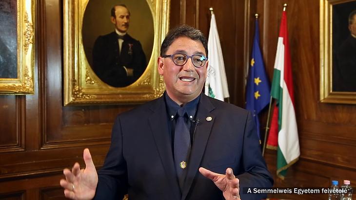 Dr. Merkely Béla, a Semmelweis Egyetem rektora. Fotó: youtube