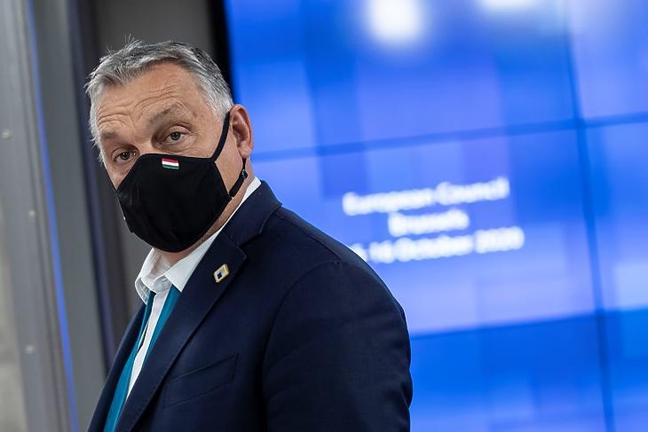 Orbán Viktor miniszterelnök ütközet közben (Fotó: Európai Tanács)