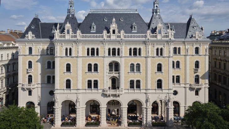 Kívülről is szép lett az új W Budapest Hotel. Fotó: Marriott