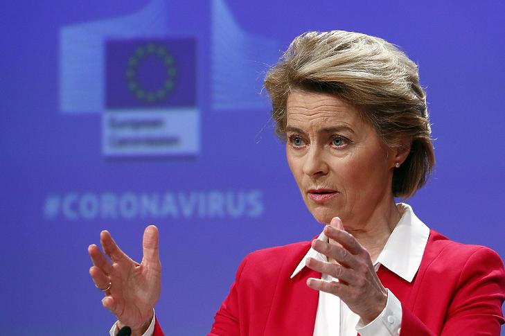 Ursula von der Leyen, az Európai Bizottság elnöke sajtótájékoztatót tart a koronavírus-járvány okozta gazdasági visszaesés csökkentését célzó uniós intézkedésekről Brüsszelben 2020. április 2-án. MTI/EPA/REUTERS pool/Francois Lenoir