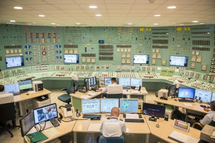 A Paksi Atomerőmű négyes reaktorának vezérlőterme egy korábbi képen  