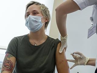 Új fejlemények: egy kicsit mégis lehet vodkázni az orosz vakcina mellé?