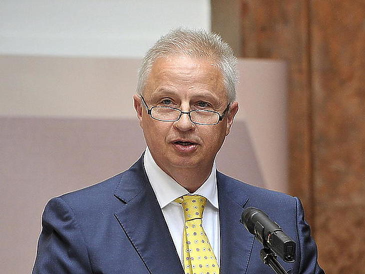 Trócsányi László