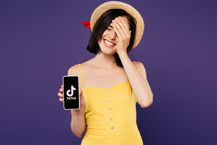 A TikTok veszítene a legtöbbet, ha valóban betiltanák a kiskorúaknak a közösségimédia-használatot