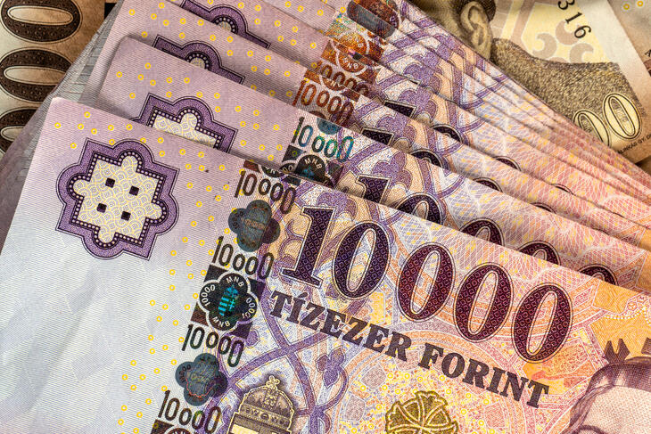 Szakadékban
