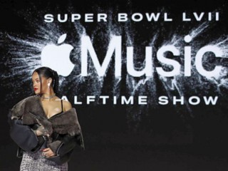 A Super Bowl szünetében sem fog senki unatkozni, a Halftime Show idei sztárja Rihanna lesz. Fotó:  MTI/EPA/Caroline Brahman 
