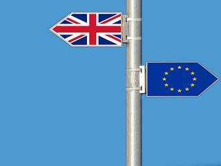 Brexit: Svájchoz hasonló kapcsolatra törekednek az EU-val a britek