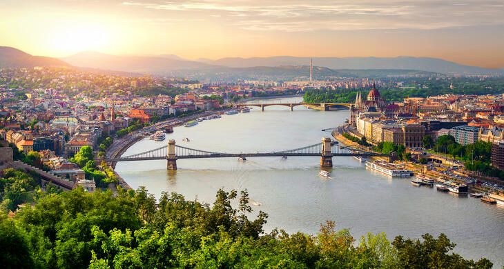 A Duna Budapest egyik ékessége