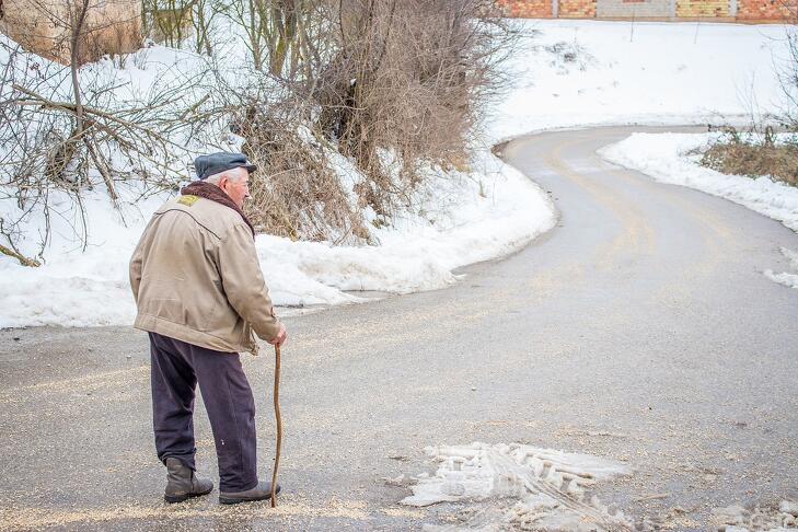Már az év elején jelentős áremelkedéssel kell szembenézniük az időseknek (is)