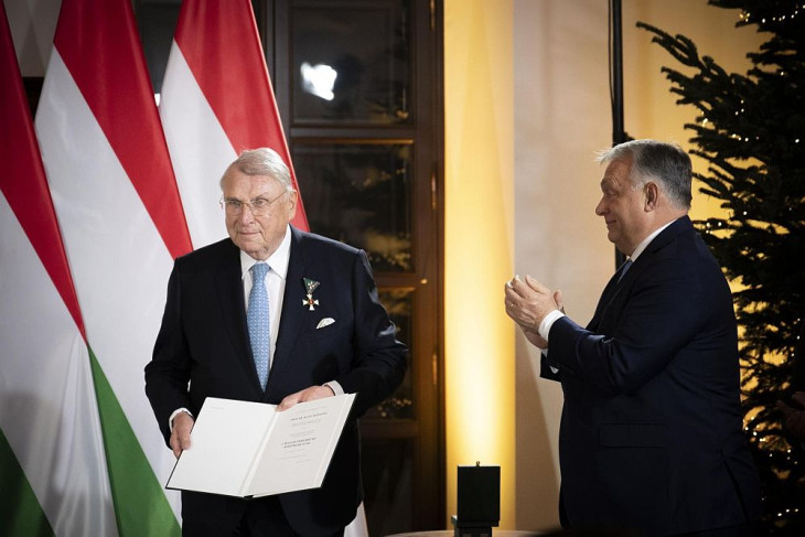 Orbán Viktor egy régi ismerősnek adott most díjat?