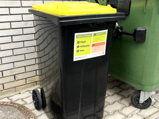 A kukák a zsákokat váltják fel