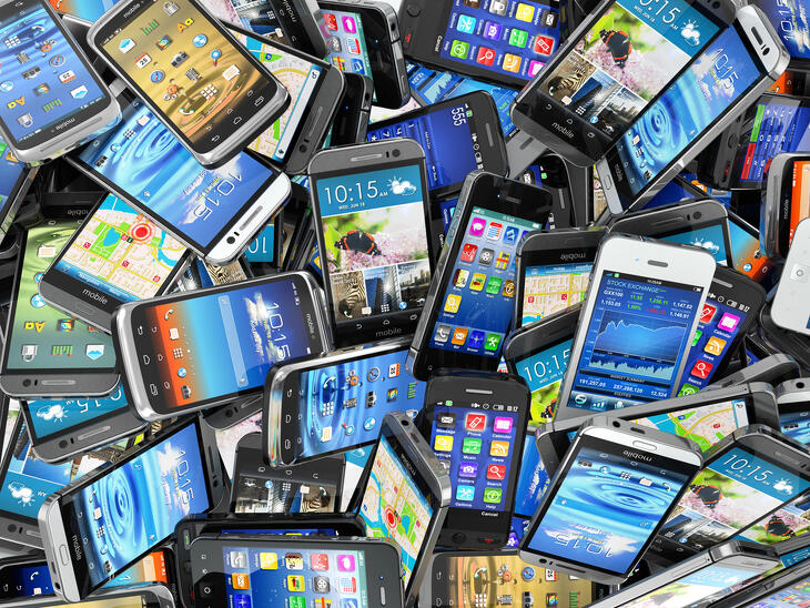 Szeptember 1-jétől mobiltilalom van az iskolákban