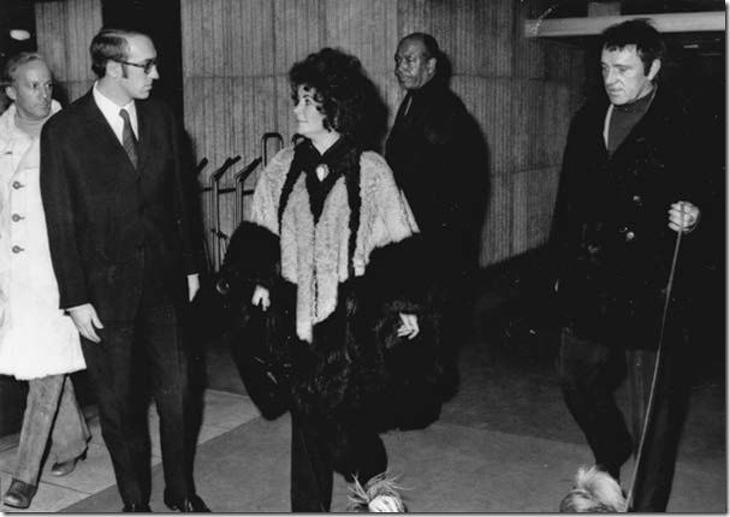 Liz Taylor és Richard Burton Walkó Miklóssal 1972-ben. 