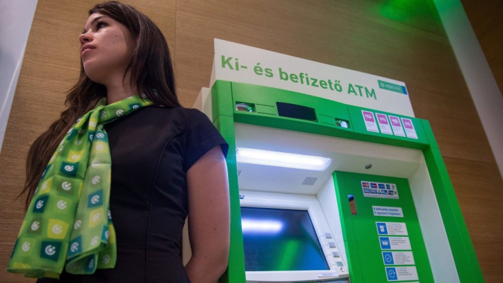 OTP ATM-fiók a budapesti Árkád üzletközpontban