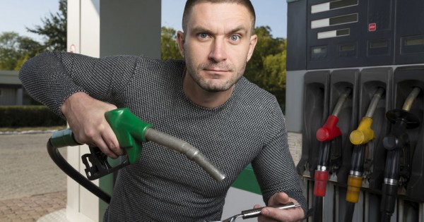 Üzemanyagárak: nincs megállás a 700 forintig?