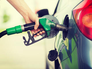 Csökken a benzin ára péntektől   
