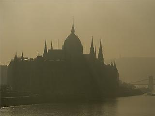Bekeményítenek Budapesten: ez vár azokra, akik nem viselnek maszkot