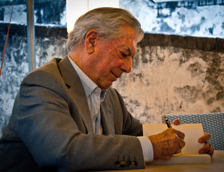 Mario Vargas Llosa 2010-ben - az utóbbi időben már megromlott az egészségi állapota