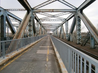 A rozsdásodó Gubacsi híd. Fotó forrása: Wikimedia Commons
