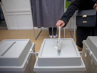 Két hazai településen is kinyitnak ma a szavazóhelyiségek