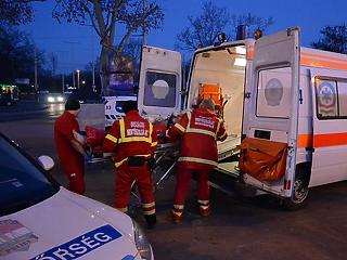 A kórházak és a mentők folyamatosan, a patikák ügyeleti rendben működnek karácsonykor