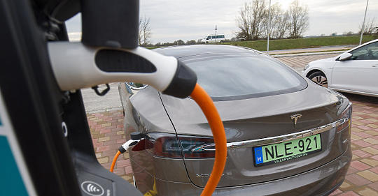 Sok Zold Rendszamos Auto Szennyezobb Egy Hagyomanyos Kocsinal Mfor Hu