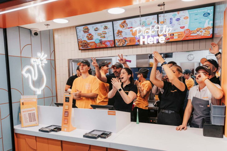 Megnyílt a Popeyes első étterme a budapesti Westendben