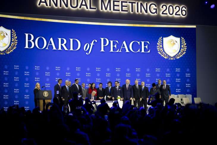 Aláírták a Béketanács alapító okiratát