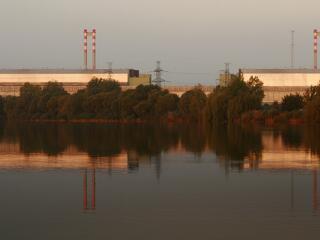 Kiesett egy turbinagenerátor a paksi atomerőműben