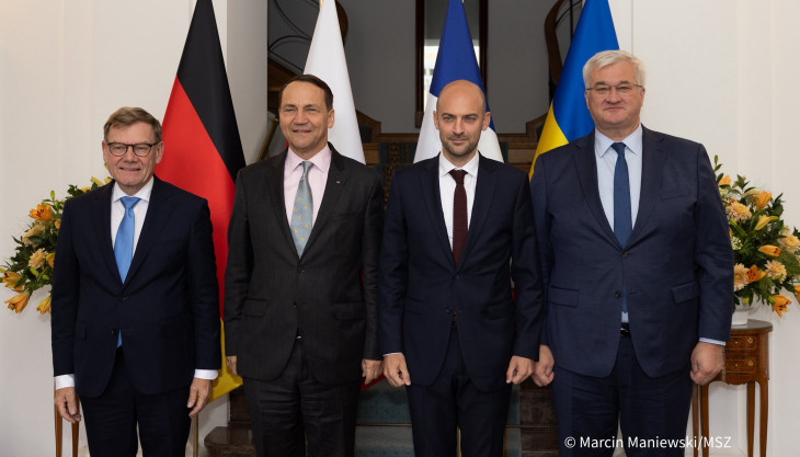 Johann Wadephul, Radoslaw Sikorski, Jean-Noël Barrot  és Andrij Szibiha a varsói találkozón 