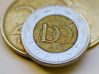 Erre járt kedden a forint – ennyiért adják az eurót